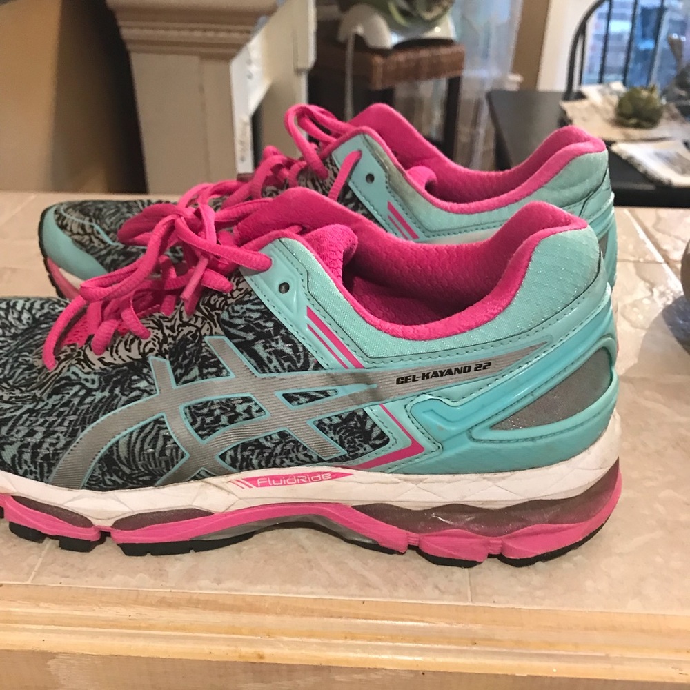 ASICS - Picture 4 of 7